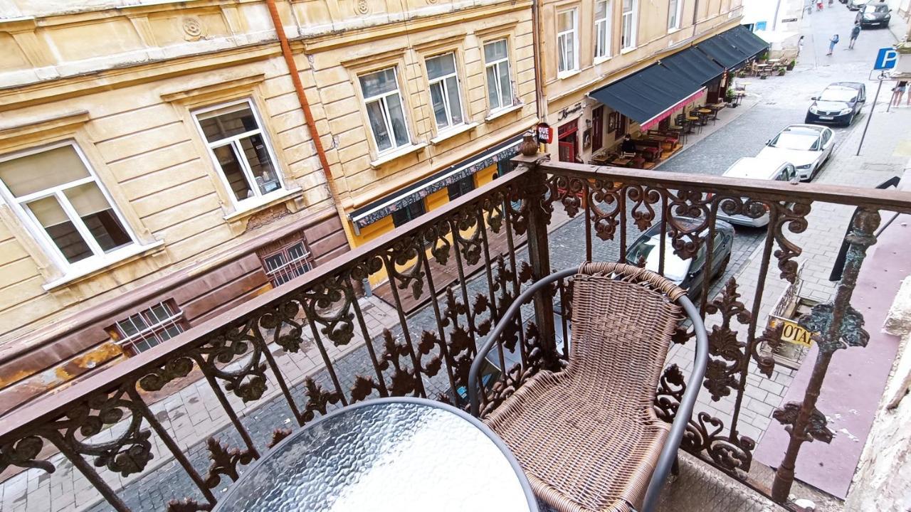 Ляльковий Театр Не Мансарда Lemberg Exterior foto